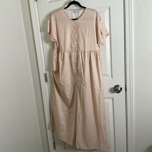 Miss Look wide-leg jumpsuit in a light pale yellow and beige, color size small - Picture 11 of 12